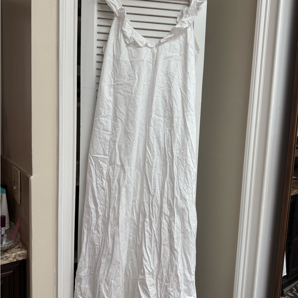 H&M White Sleeveless Maxi Dress